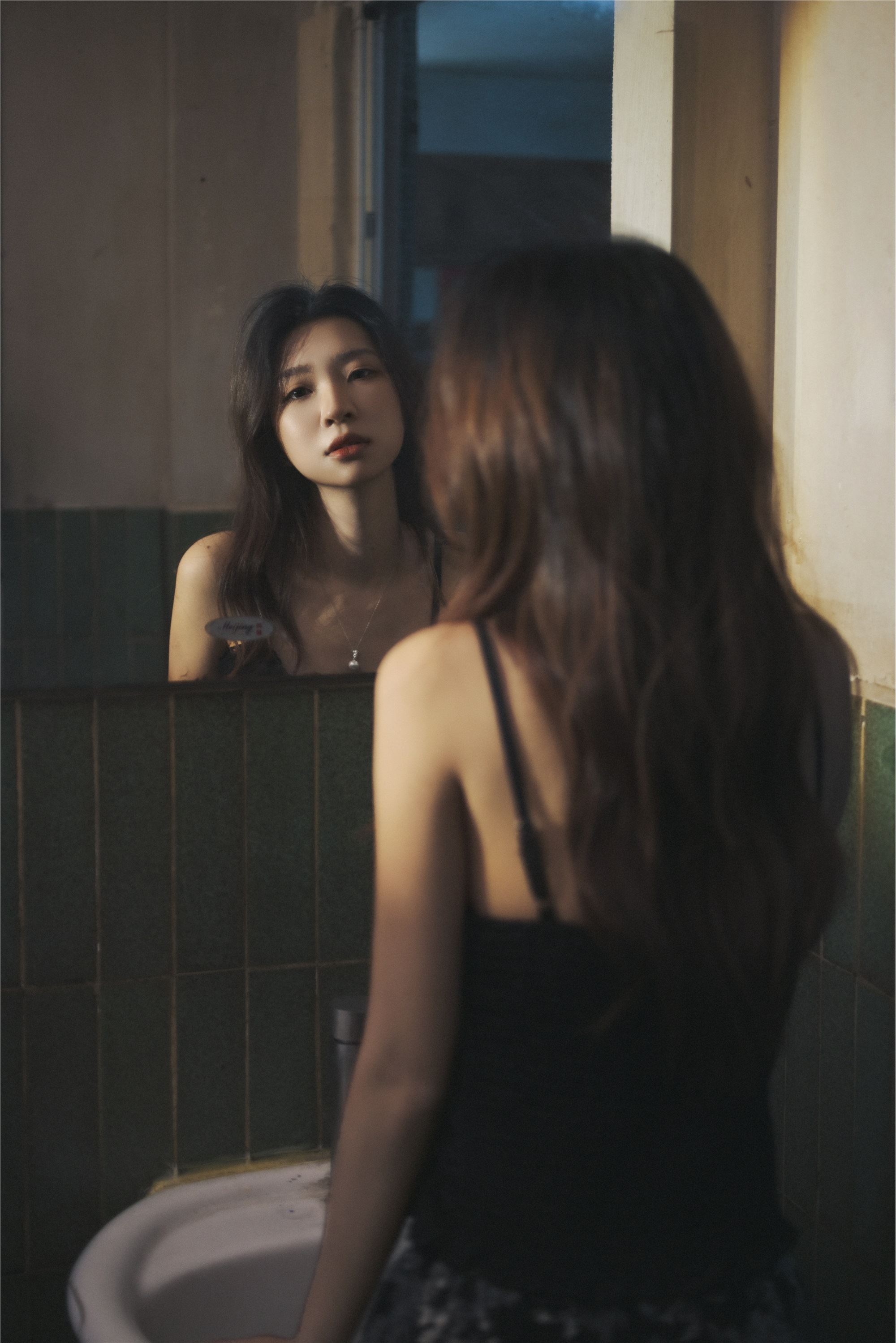 YITUYU艺图语 2025.01.18 孤独感 失眠面包蟹